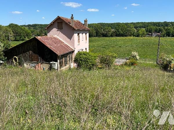 VALLEE DE L’EURE, AU CALME PROCHE CENTRE BOURG
MAISON DES ANNEES 30 - 100m² UTILISABLES SUR 1552m²