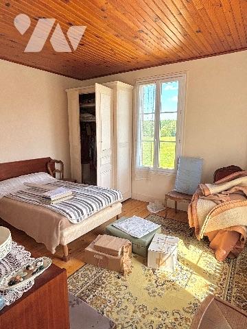 VALLEE DE L’EURE, AU CALME PROCHE CENTRE BOURG
MAISON DES ANNEES 30 - 100m² UTILISABLES SUR 1552m²