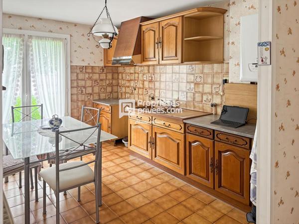 BLANQUEFORT Maison de PLAIN-PIED avec   JARDIN et GARAGE POSSIBILITÉ 3ème CHAMBRE