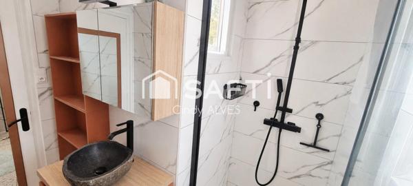 Maison T4 rénovée avec garage, proche des commodités