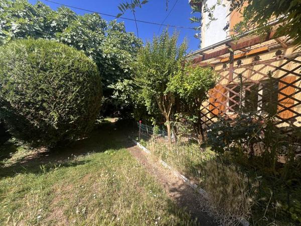 Maison 223 650 € Rochefort 5 p 110 m² DPE F