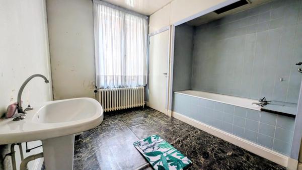 Maison à ROUBAIX, 59100 - 5 pièces 269m²