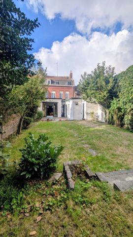 Maison à ROUBAIX, 59100 - 5 pièces 269m²