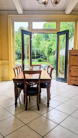 Maison à ROUBAIX, 59100 - 5 pièces 269m²
