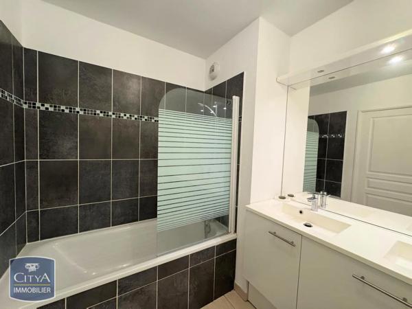 Appartement à louer 3 pièces 57.14m² Marseille 8e Arrondissement (13008)