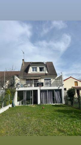 Maison 6 pièces 163m² à vendre au Blanc-Mesnil, belle opportunité.