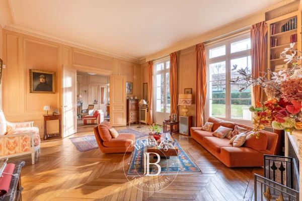 Le Chesnay, Appartement 3 Chambres -  155 m² à vendre