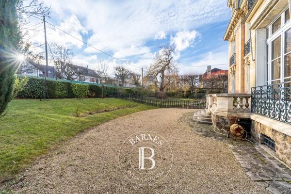 Le Chesnay, Appartement 3 Chambres -  155 m² à vendre