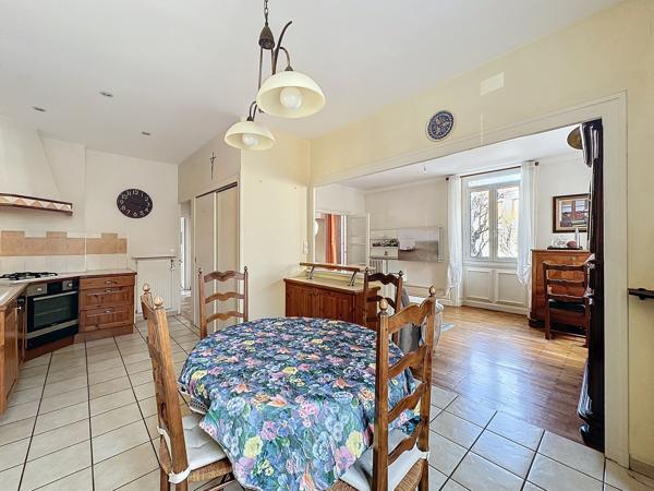 Maison 5 pièces - 225 m²