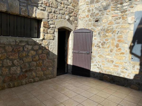 Maison à louer à Saint-Julien-du-Serre (07200)
