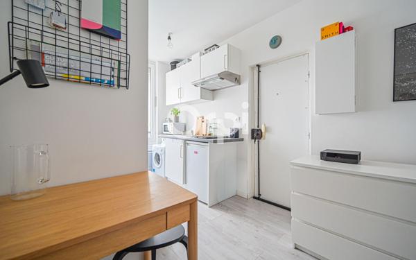 Appartement à vendre    1 pièce • 13 m2 Paris 20