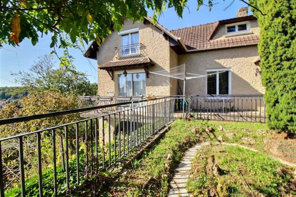 EPERNON MAISON GARE A PIED AVEC GRAND TERRAIN 3 CHAMBRES.