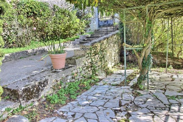 EPERNON MAISON GARE A PIED AVEC GRAND TERRAIN 3 CHAMBRES.