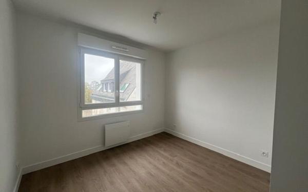 Appartement à louer    3 pièces •  Ploudalmézeau