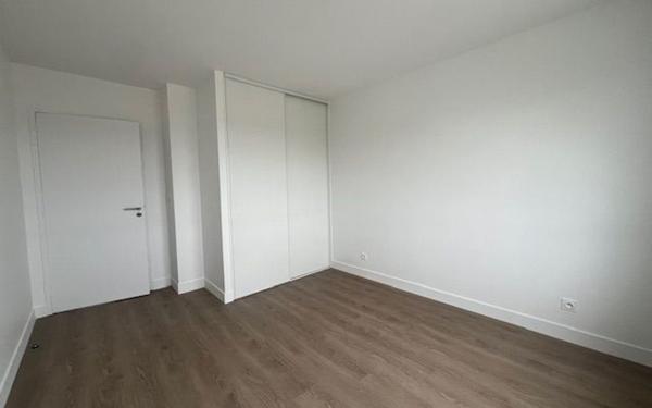 Appartement à louer    3 pièces •  Ploudalmézeau