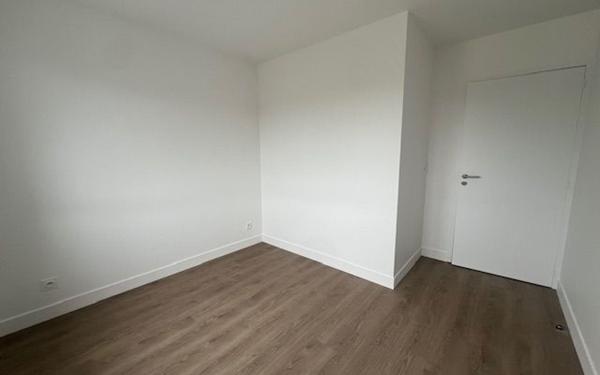 Appartement à louer    3 pièces •  Ploudalmézeau