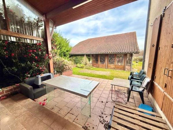 FERME TRADITIONNELLE PIERRE/COLOMBAGE AVEC GRAND TERRAIN CLOS