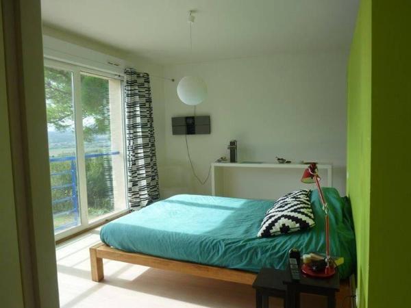 MAISON CONTEMPORAINE BELLE VUE AVEC TERRAIN DE 11HA83CA