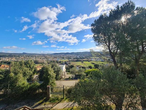 Maison entièrement rénovée avec Vue dégagée et grand terrain