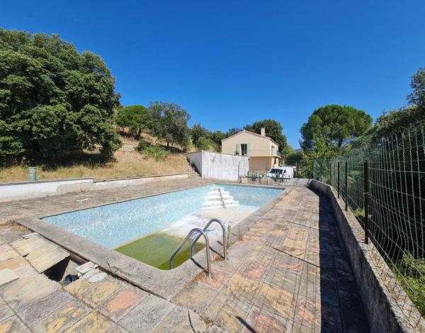 Maison entièrement rénovée avec Vue dégagée et grand terrain