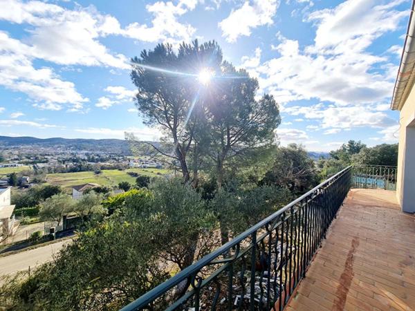 Maison entièrement rénovée avec Vue dégagée et grand terrain