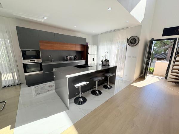 Cabestany (66330) Villa contemporaine de standing type F5 avec piscine et garage