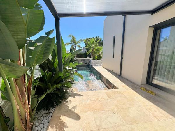 Cabestany (66330) Villa contemporaine de standing type F5 avec piscine et garage