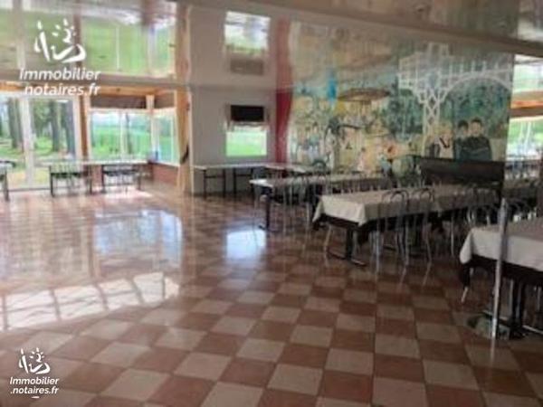 Un ensemble immobilier et fonds de commerce - ESCAUTPONT