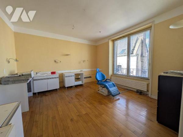 Quimperlé centre, proche de toutes commodités, appartement de charme actuellement agencé en cab...