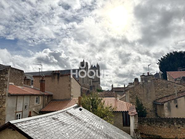 Appartement T3 EN PLEIN CENTRE-VILLE DE POITIERS