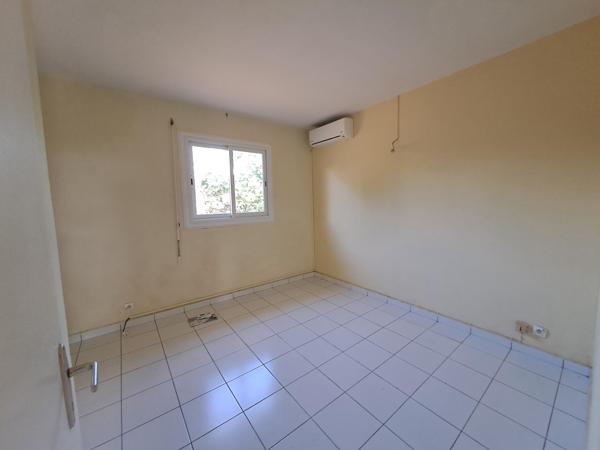 Maison familiale type T5 avec jardin à LA JAILLE. Bien rare dans secteur recherché à Baie-Mahault 97122