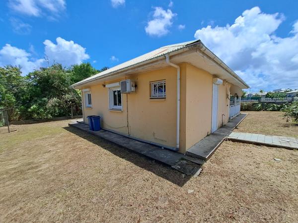Maison familiale type T5 avec jardin à LA JAILLE. Bien rare dans secteur recherché à Baie-Mahault 97122