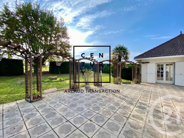 Maison à vendre  8 pièces - 210 m2 LA BATIE MONTGASCON - 38