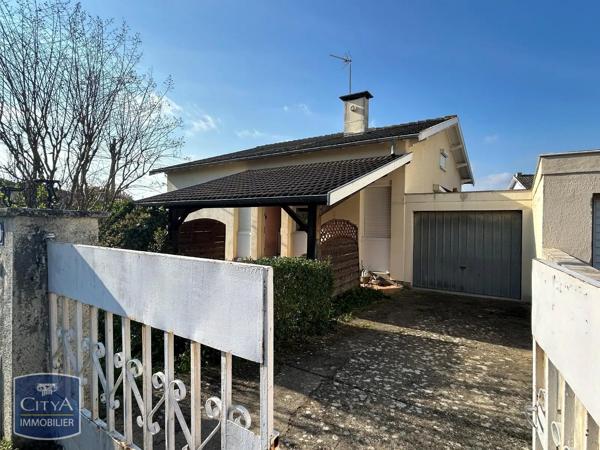 Maison à vendre 4 pièces 104m² Saint-Jean-du-Falga (09100)