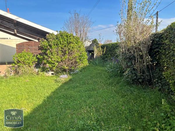 Maison à vendre 4 pièces 104m² Saint-Jean-du-Falga (09100)