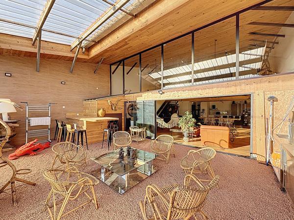 Loft Chazey Sur Ain 5 pièce(s) 400 m2, garage de 80m2, piscine, jacuzzi, love room