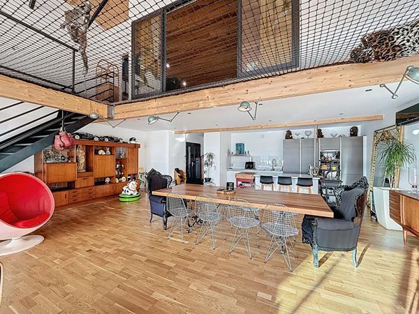 Loft Chazey Sur Ain 5 pièce(s) 400 m2, garage de 80m2, piscine, jacuzzi, love room