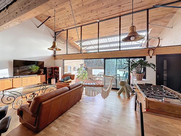 Loft Chazey Sur Ain 5 pièce(s) 400 m2, garage de 80m2, piscine, jacuzzi, love room