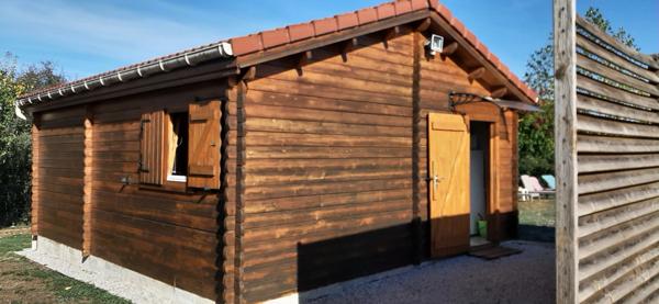 MAIGNIFIQUE MAISON RÉNOVÉE AVEC PISCINE ET CHALET INDÉPENDANT DANS QUARTIER PRISÉ DE GUEUGNON (71)