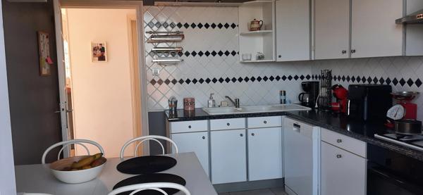 MAIGNIFIQUE MAISON RÉNOVÉE AVEC PISCINE ET CHALET INDÉPENDANT DANS QUARTIER PRISÉ DE GUEUGNON (71)