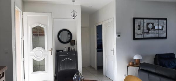 MAIGNIFIQUE MAISON RÉNOVÉE AVEC PISCINE ET CHALET INDÉPENDANT DANS QUARTIER PRISÉ DE GUEUGNON (71)
