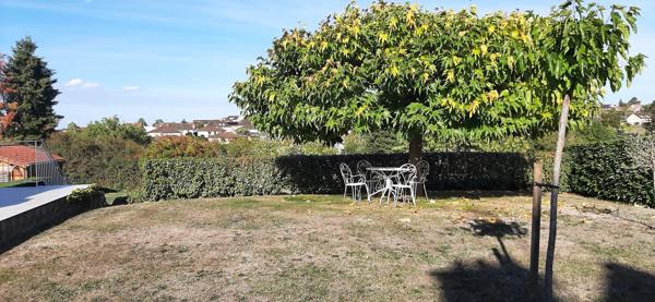 MAIGNIFIQUE MAISON RÉNOVÉE AVEC PISCINE ET CHALET INDÉPENDANT DANS QUARTIER PRISÉ DE GUEUGNON (71)