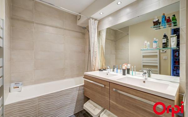 Appartement à vendre    4 pièces • 92,95 m2 Villeurbanne