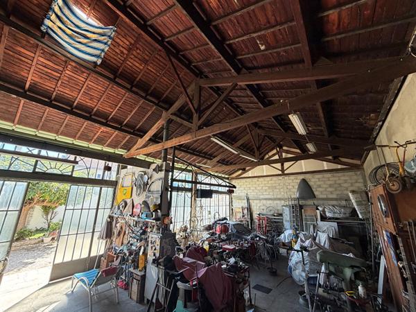 Villa 7 pièces à vendre à Avignon avec atelier 120m² et garage 75m² sur une parcelle de 663m²