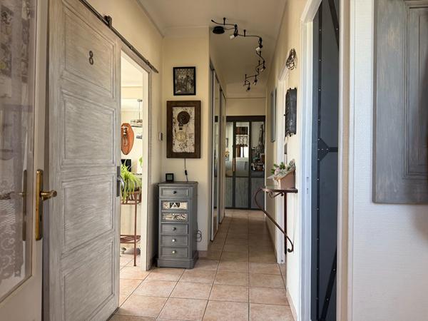 Villa 7 pièces à vendre à Avignon avec atelier 120m² et garage 75m² sur une parcelle de 663m²