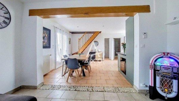 Pavillon familial à deux pas de l'école