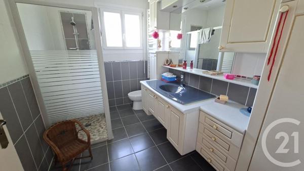 Maison à vendre  7 pièces - 150 m 2   CHATEAUNEUF SUR CHARENTE  - 16
