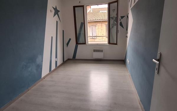 Appartement à vendre    3 pièces • 79 m2 Beaumont-de-Lomagne