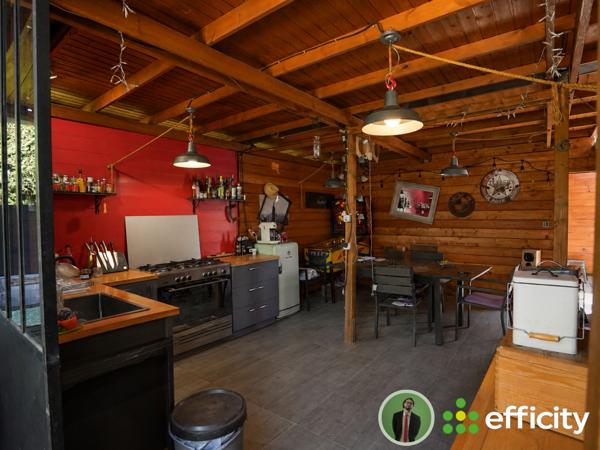 Maison
         9 pièces
        - 230 m² 539 000 € *