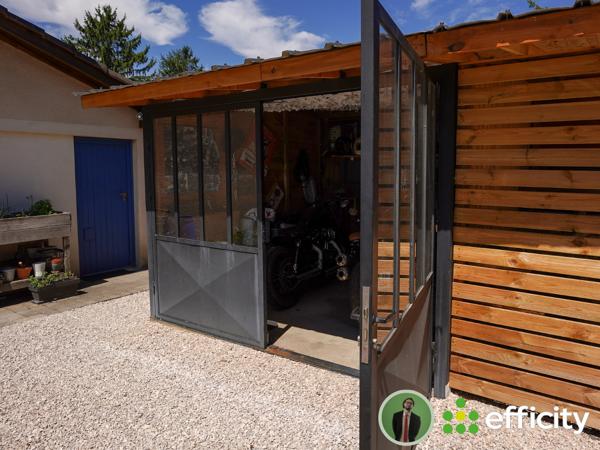 Maison
         9 pièces
        - 230 m² 539 000 € *